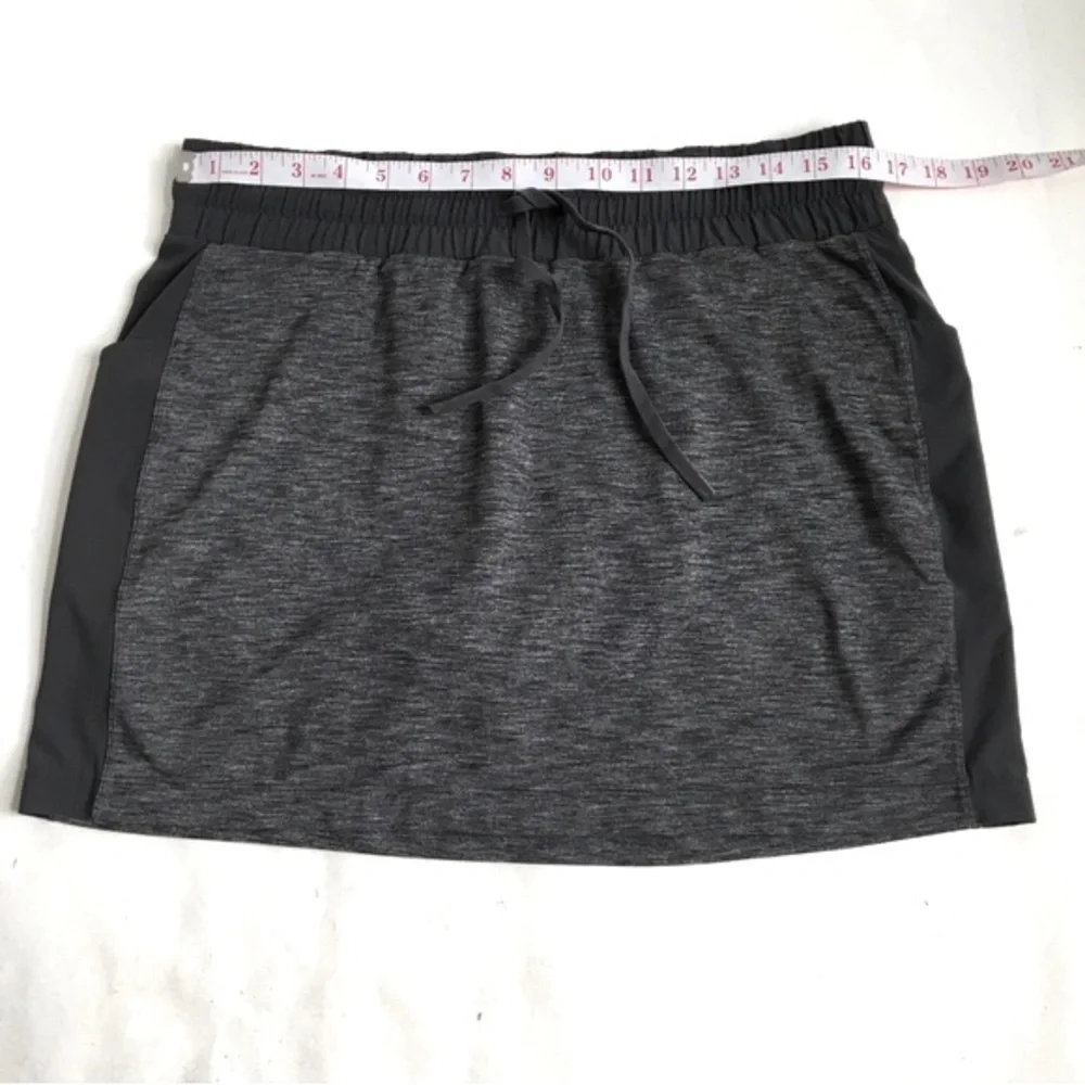Athleta Excursion Hybrid Skort Black Heather Medium